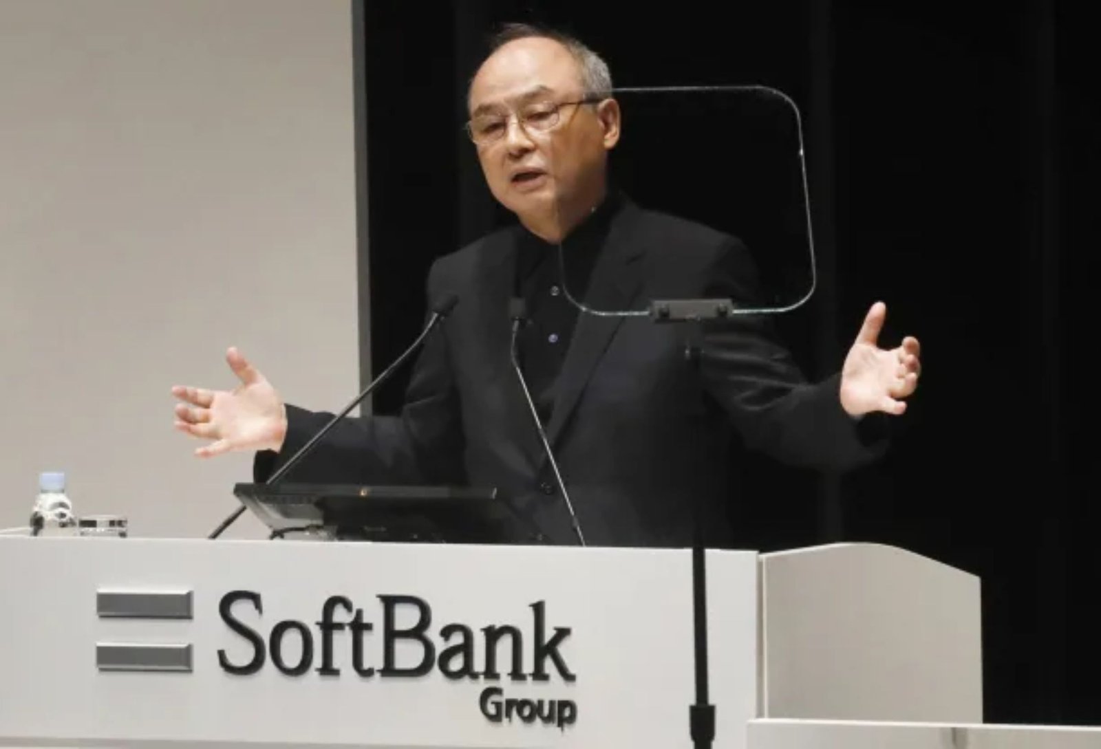 SoftBank Group Shares Plummet Nearly 19% Amid Global Market Turmoil