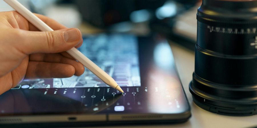 Connecting People in a Digital Era: Why Virtual Events Are Redefining Business Engagement 1 Virtual Events