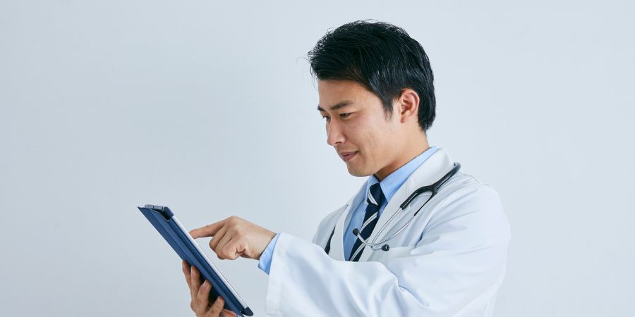 Transforming Healthcare Through Smarter Data Practices 1 Healthcare