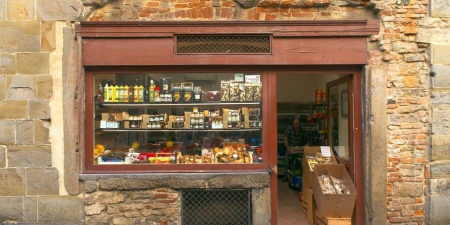 8 Practical Ways to Improve Your Retail Operations & Drive More Growth