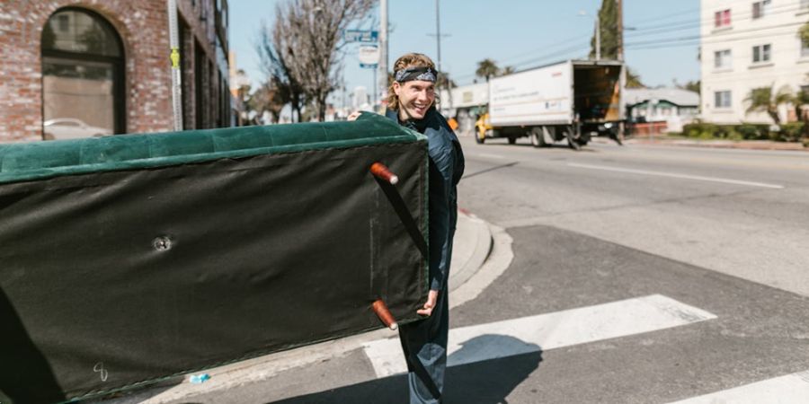 Best Practices for Coordinating Efficient Relocations 3 Best Practices for Coordinating Efficient Relocations