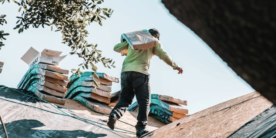 Roof Repair or Roof Replacement: Which is Right for you? 2 Roof Repair or Roof Replacement: Which is Right for you?