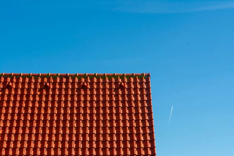 Why Regular Roof Maintenance Is Essential in Hot Weather 2 Image : image 1