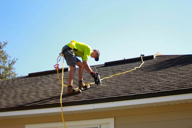 Why Regular Roof Maintenance Is Essential in Hot Weather 3 Image : image 2