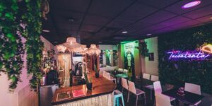 7 Custom Neon Signs Benefits for Small Business Owners 2 Small Business