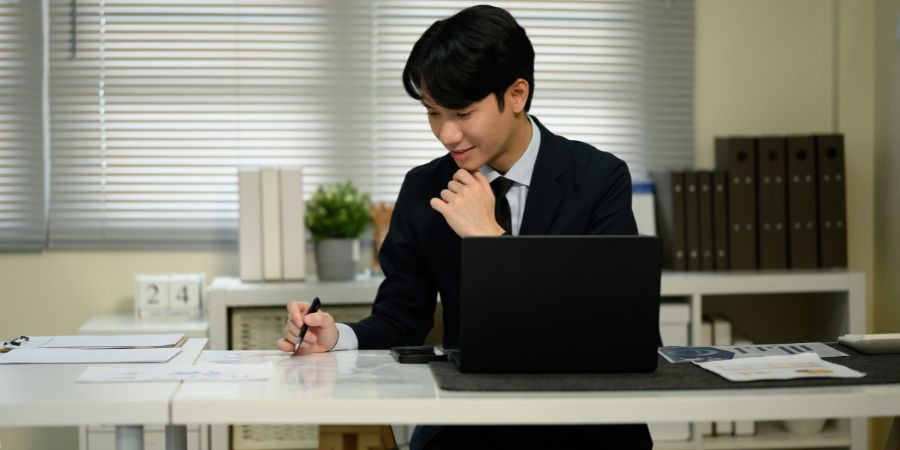 The Best Practices for Managing Corporate Expenses Efficiently 1 The Best Practices for Managing Corporate Expenses Efficiently