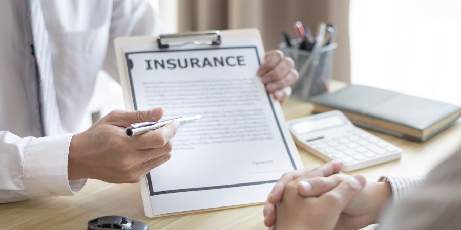 5 Leading Insurance Agencies for High-Revenue Roofing Companies