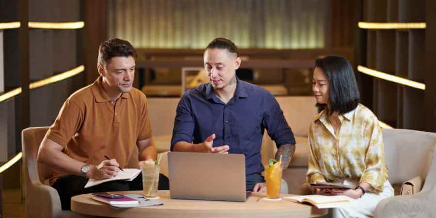 How Great Founders Earn Trust Instead of Demanding It 6 How Great Founders Earn Trust Instead of Demanding It