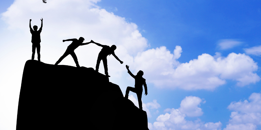 How To Improve Collaboration Between HR Teams And Business Leaders Through Better Systems