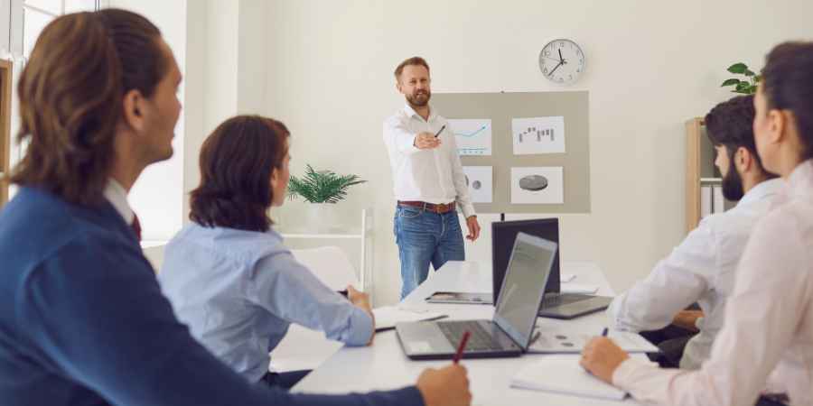 What Should Effective Sales Skill Training Actually Cover? 1 What Should Effective Sales Skill Training Actually Cover?